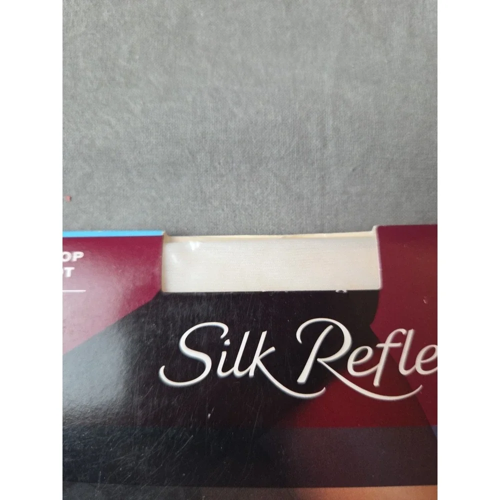 Hanes Silk‎ Reflections Silky Sheer Control Top Pantyhose CD White